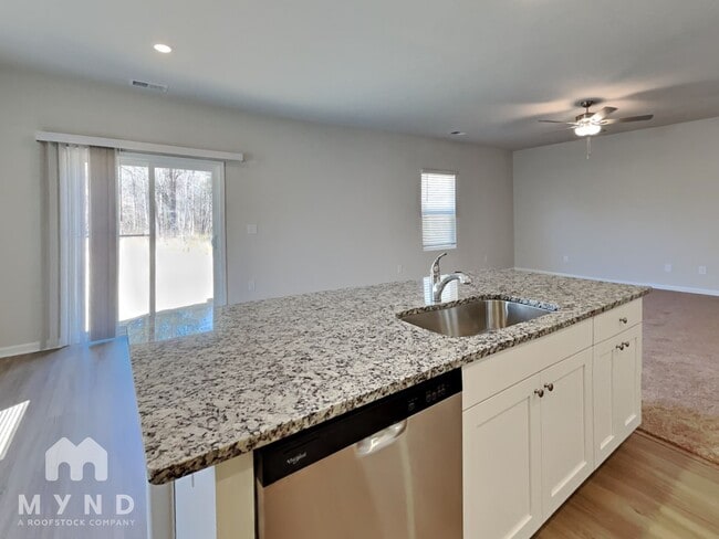 379 Taverners Ln, Angier, NC 27501 - photo 7