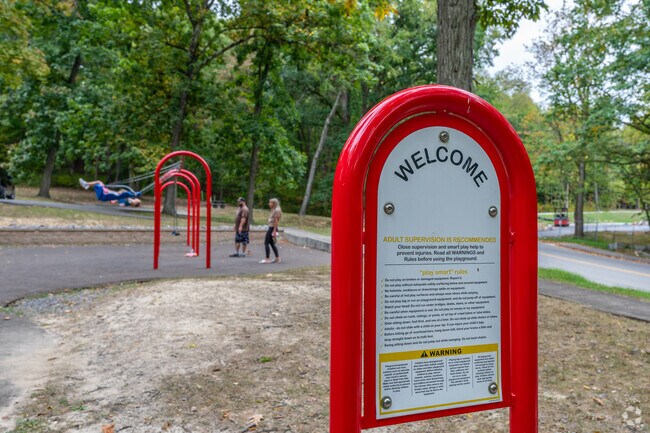 Jerome Park is a peaceful neighborhood where families can enjoy time with their children.