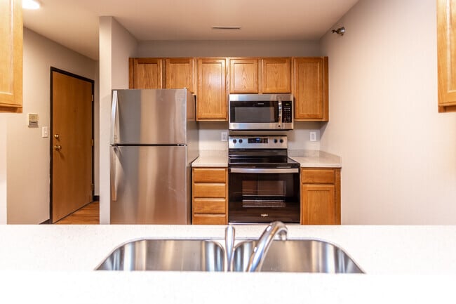 420 S 4th St, Ames, IA 50010 - photo 2