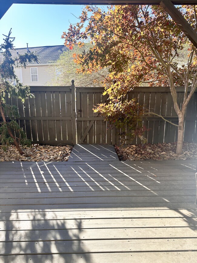 307 Savoy Ct, Greenville, SC 29607 - photo 4