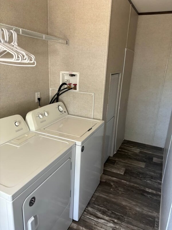 308 N Main St, Iuka, IL 62849 - photo 6