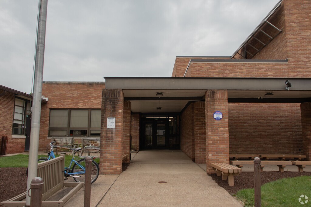 An entry shot for Prospect Elementary School.