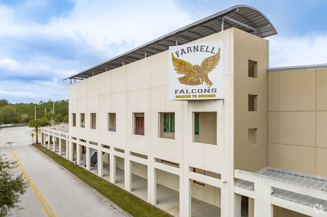 Farnell Middle School has 1,164 students in grades 6-8.