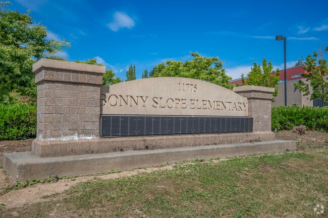 Portland families appreciate the convenience and care of faculty at Bonny Slope Elementary.