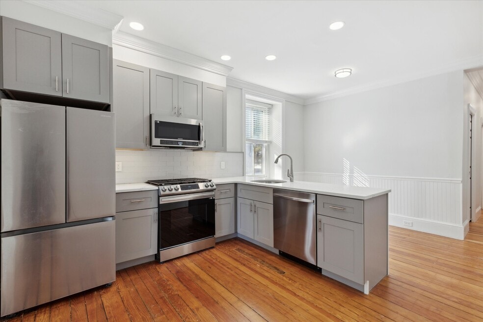 75 W Ashland St unit 3rd Floor, Doylestown, PA 18901 - photo 1