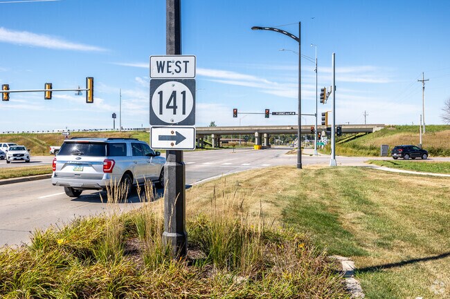 Westridge residents have easy access to Highway 141 just west of the neighborhood.