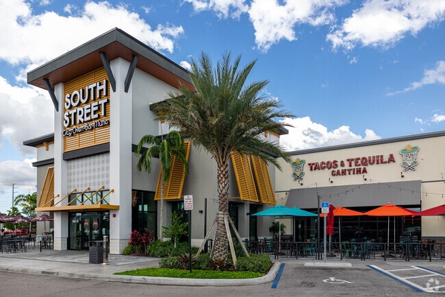 Rural Estates is close to many restaurants on Collier Blvd.