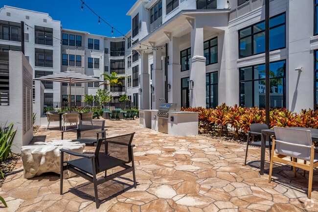 Cirrus at Aqua, Bradenton, FL 34210 - photo 5