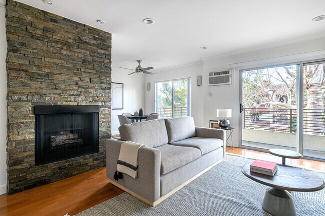 11908 Dorothy St unit ID10572A, Los Angeles, CA 90049 - photo 2