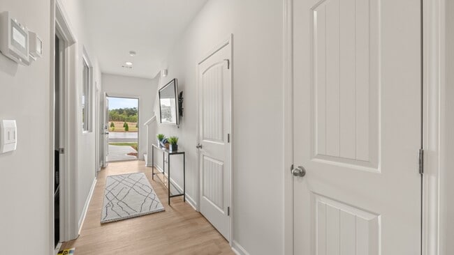 5977 Skylar Dr SW, South Fulton, GA 30331 - photo 3