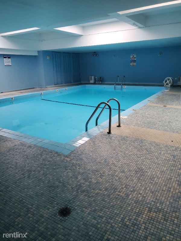 3710 N Pine Grove Ave unit 310, Chicago, IL 60613 - photo 2