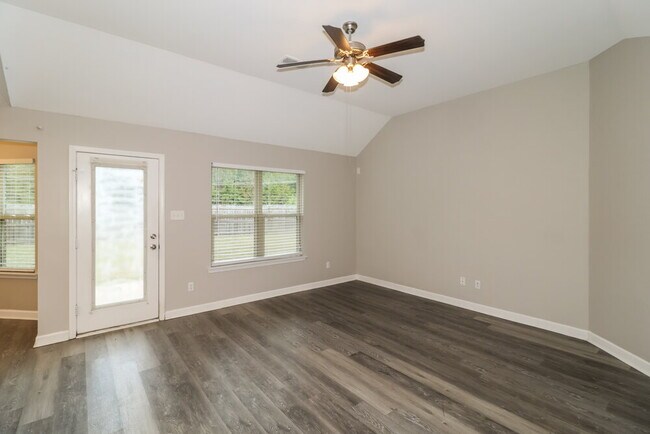 8129 Jordan View Dr, Southaven, MS 38671 - photo 4