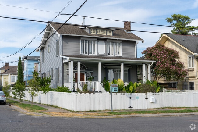 Broadmoor residents are great and keeping their properties clean and well maintained.