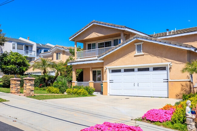Signal Hill has mixed homes with lush landscaping and many architectural styles.