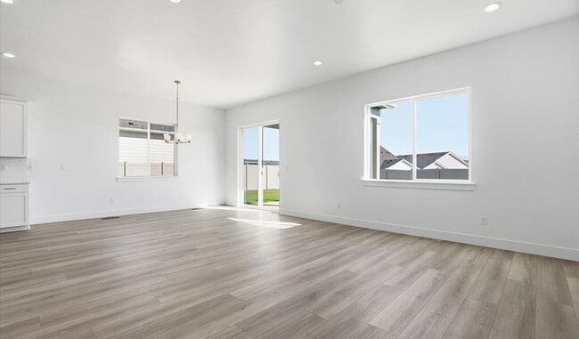 2230 N Kenora Ave, Star, ID 83669 - photo 5