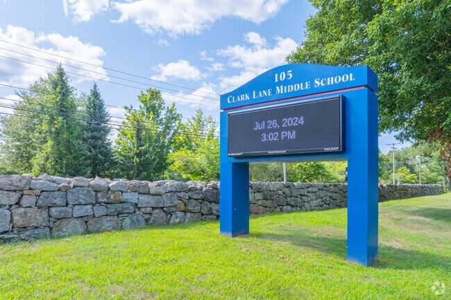 Clark Lane Middle School is located in Waterford, CT.