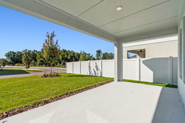 28796 Jujube Rd, Wesley Chapel, FL 33543 - photo 5