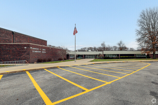 Dorothy E. Lewis Elementary School, Solon