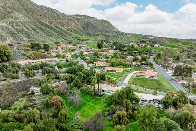 The Soboba area combines small-town charm with modern conveniences for a well-balanced lifestyle.