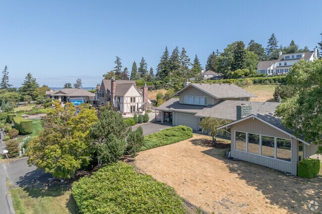 Discover tranquility and elegance in these stunning Edgemoor residences.