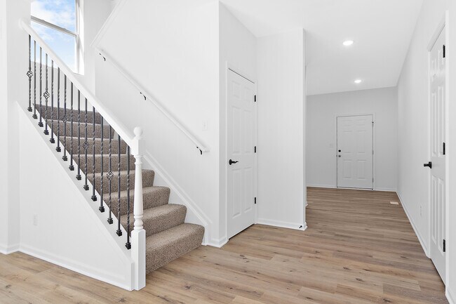 5792 Buck Ln, Portage, IN 46368 - photo 6