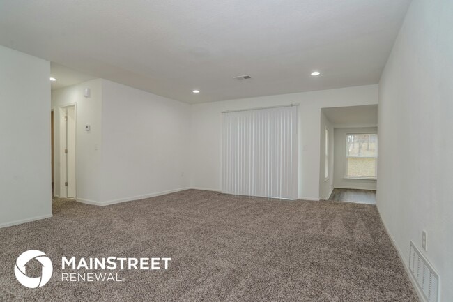 7411 NW Oak Dr, Kansas City, MO 64152 - photo 6