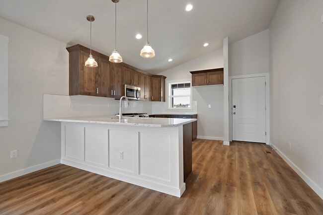 1385 Cresent St, Weiser, ID 83672 - photo 4