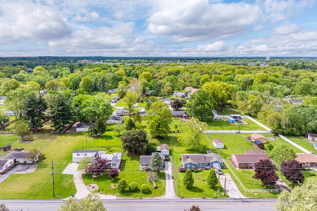 An aerial view showcases the large yards of Terre Haute's Edgebrook neighborhood.