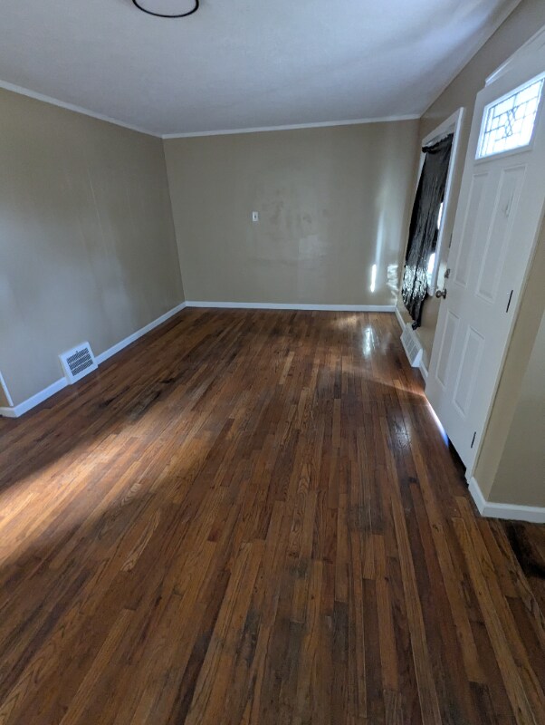 1604 Maple Dr, Lorain, OH 44052