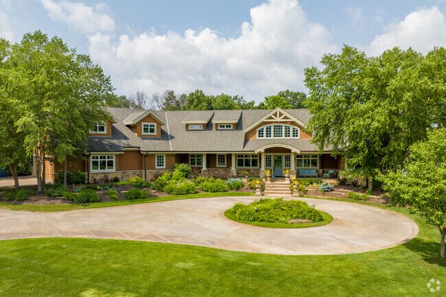 A beautiful lakeside home at Hillary Farm at Gem Lake.