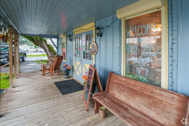 You'll feel right at home when you step up to the entrance of Abear's Cafe in South Side.