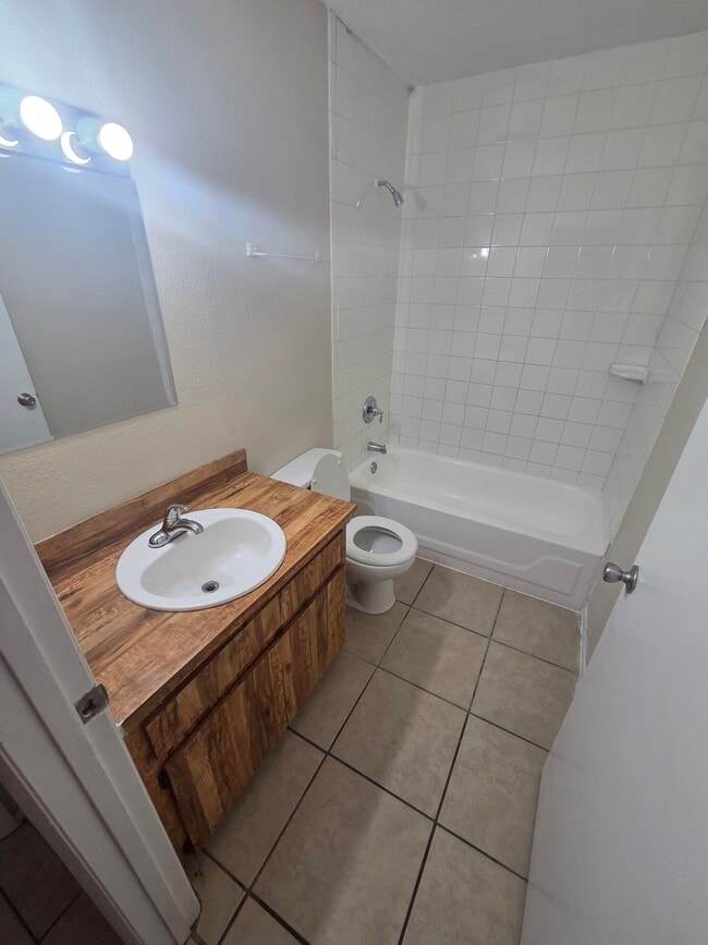 5085 SE 31st St Unit A, Ocala, FL 34480