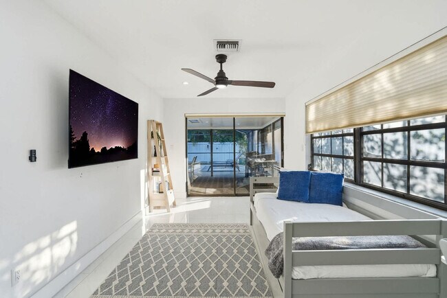 208 Erie Dr unit FL1-ID1355591P, Naples, FL 34110 - photo 4