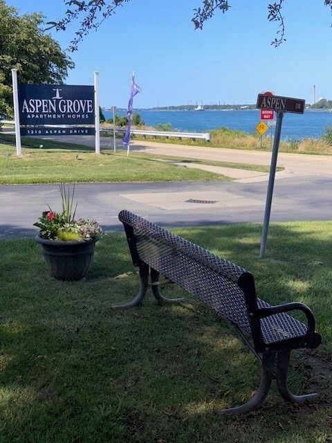 1210-1470 Aspen Dr, Marysville, MI 48040