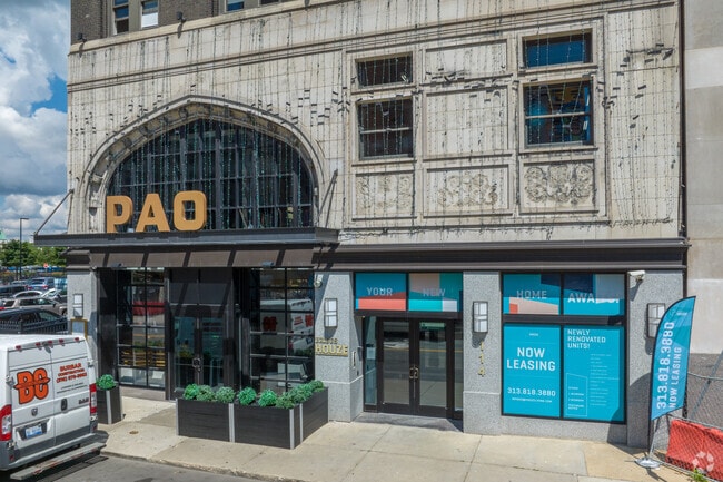 Briggs Houze, Detroit, MI 48226 - photo 5