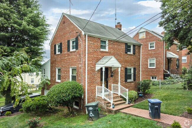 Bellevue's homes from the 1940s originated as housing for Joint Base Anacostia-Bolling.
