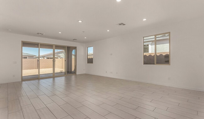 5440 W Loma Ln, Glendale, AZ 85302 - photo 2