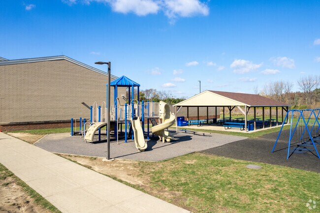 Five Points Elementary School - West is located in Clear Creek Township, Centerville Ohio.