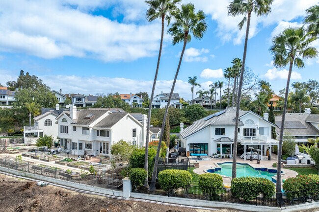 Crest de Ville is luxury gated community with stunning views of the ocean and canyons.