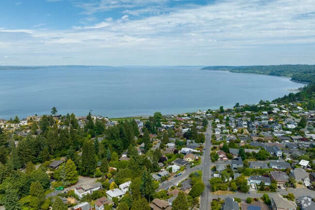 Puget Sound provides opportunities for recreation and inspiration, just west of Crown Hill.