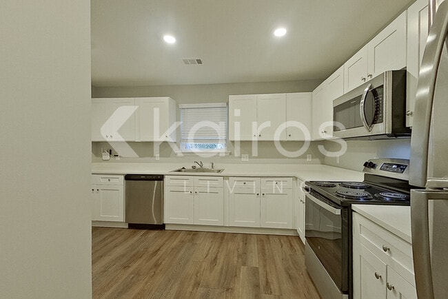 121 Cottage Grove Rd, Brunswick, GA 31525 - photo 7