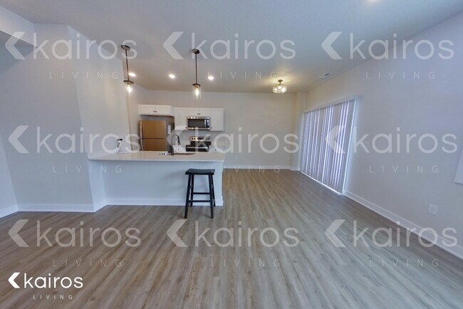 6933 Holly Ct, Johnston, IA 50131 - photo 4