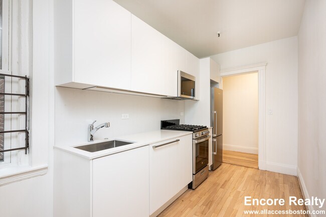 288 Chestnut Hill Ave unit 12A, Brighton, MA 02135 - photo 2