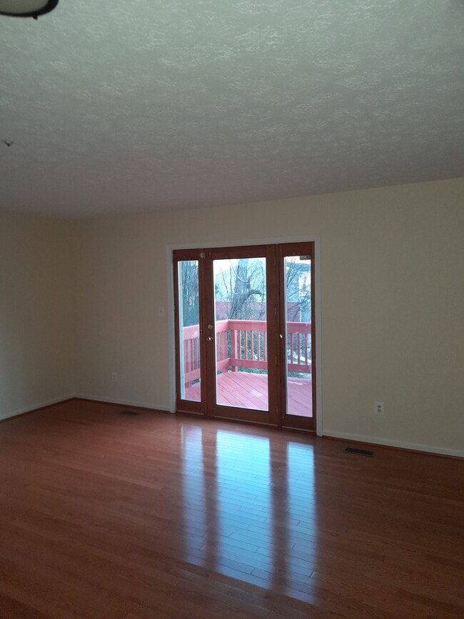 2703 Claybrooke Dr, Windsor Mill, MD 21244 - photo 2