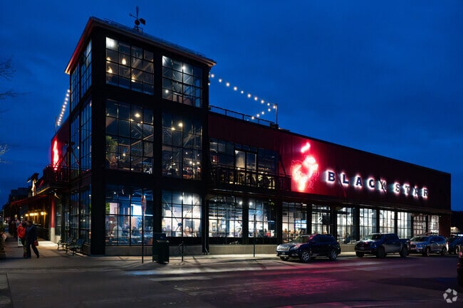 Downtown dining options in Whitefish include Blackstar Brewpub which offers several levels of enjoyment and discounts for skiers.