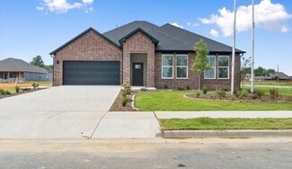 426 W Taverner Crossing, Farmington, AR 72730