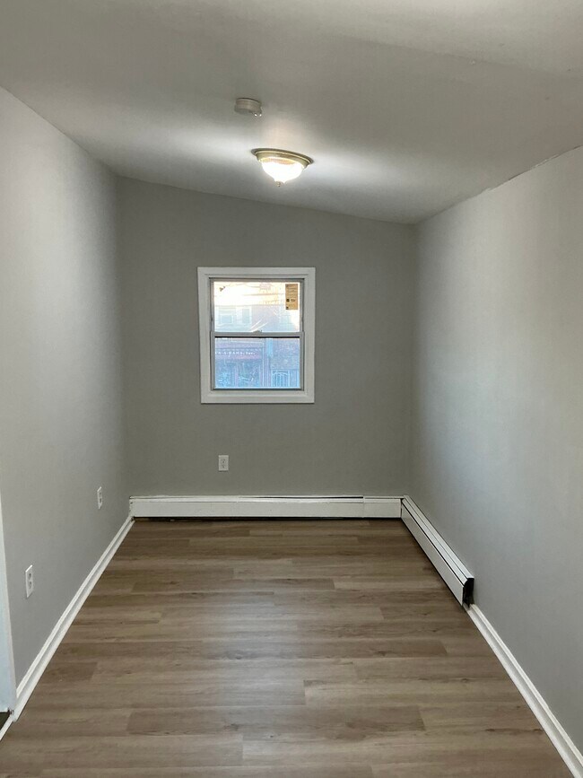 236 Old Bergen Rd unit 2, Jersey City, NJ 07305 - photo 4