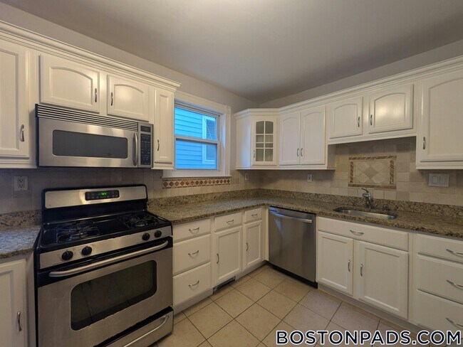 184 Green St unit 1, Cambridge, MA 02139 - photo 4