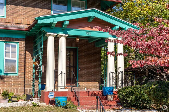 Mount Vernon residents take great pride in the design of their homes.