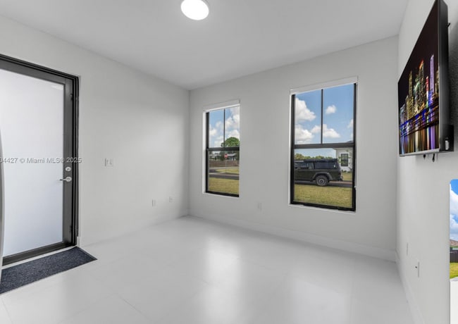 32206 SW 196th Ave, Homestead, FL 33030 - photo 2